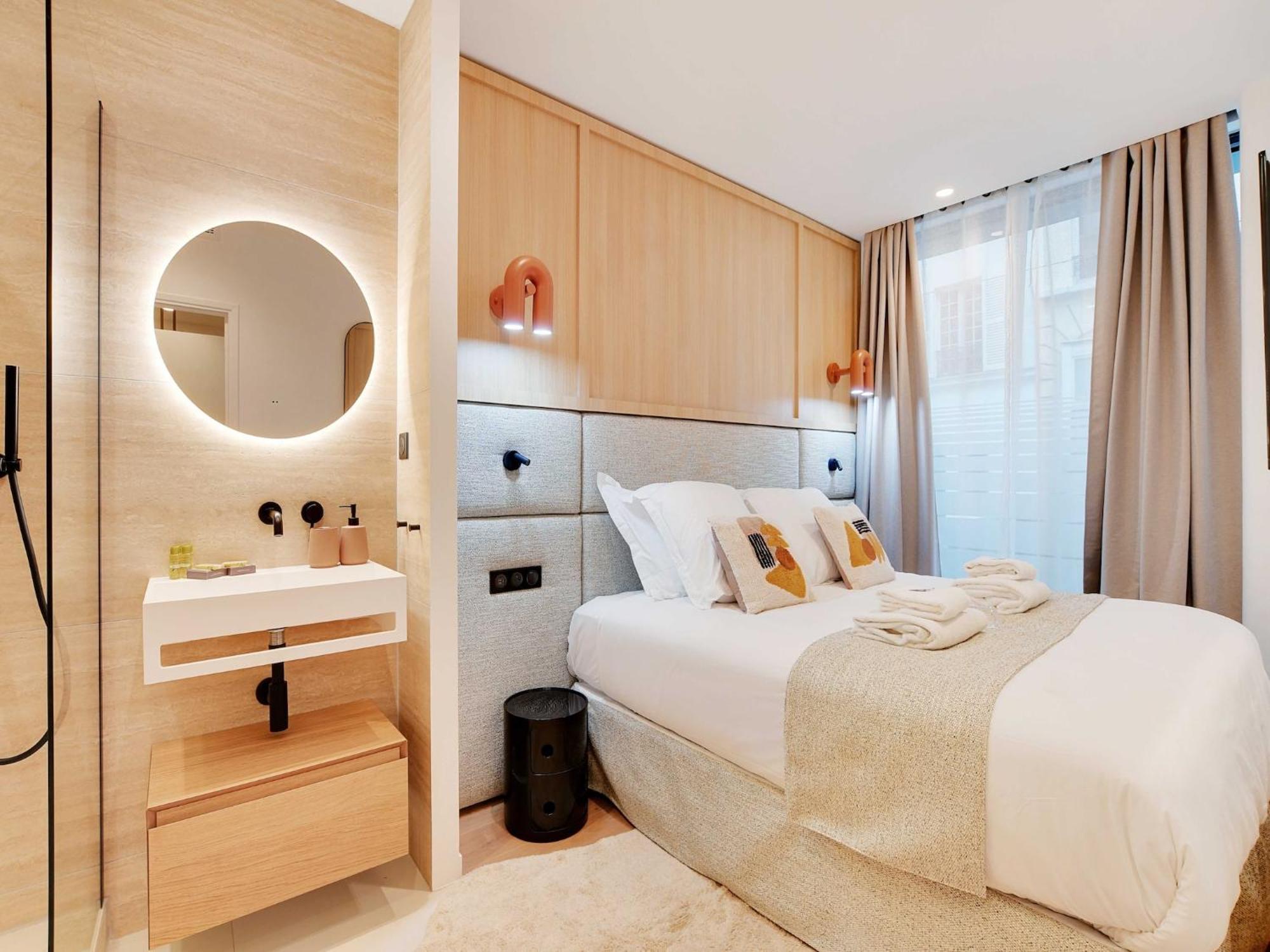 Appartement Authentic - 3br 6p - Moulin Rouge Paris